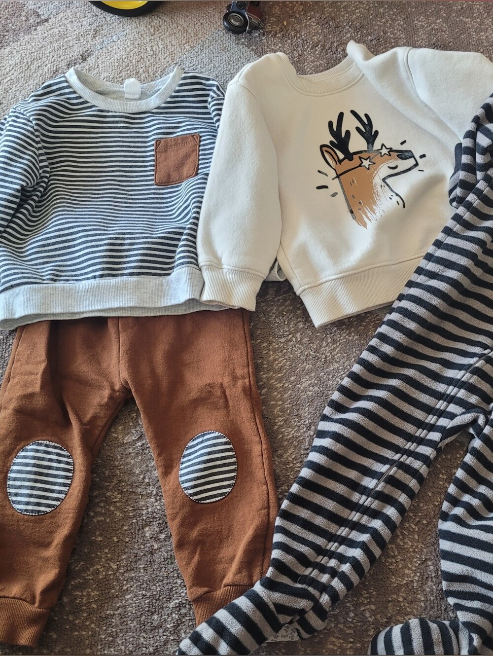 Toddler Clothing Bundle - Picture 2 of 2